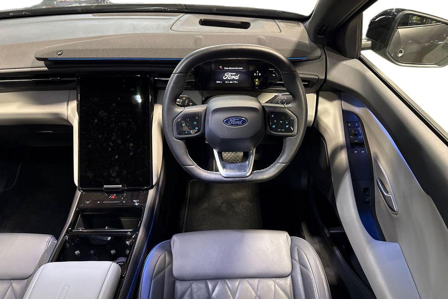Ford Explorer Photo autoimg-4addbf98df492d171f4ee7650e60b1548fba6597.jpg