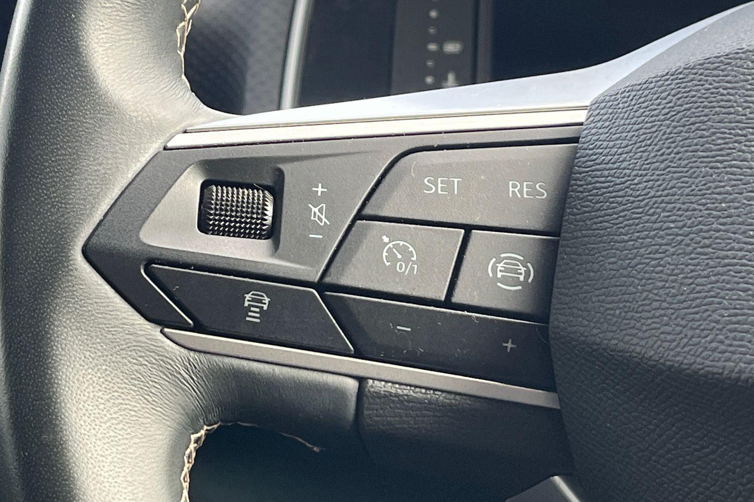 SEAT ARONA Photo 23
