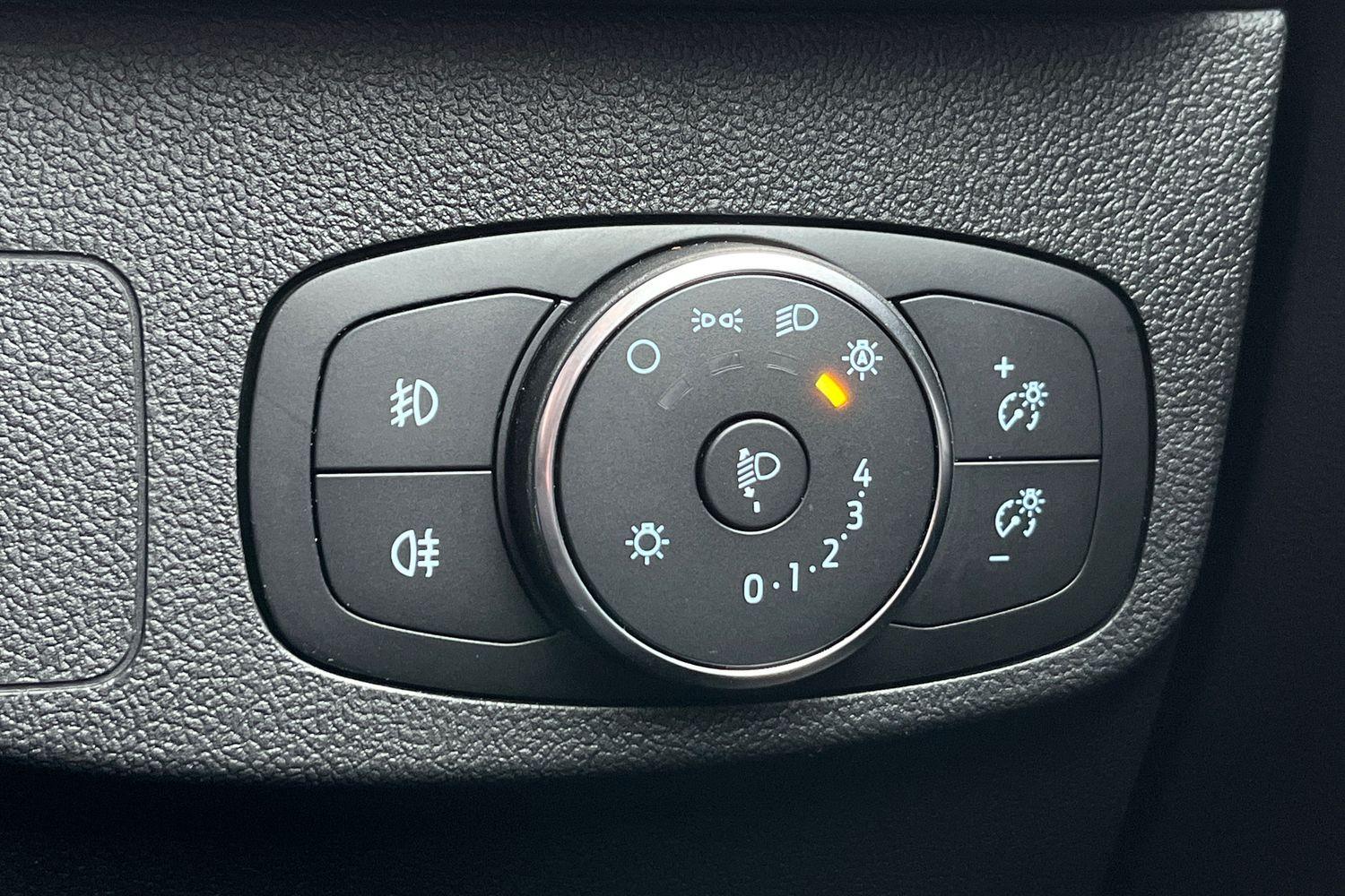 Ford FOCUS Photo 39