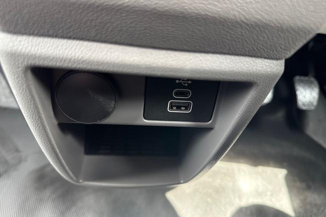 VOLKSWAGEN Transporter Photo 45