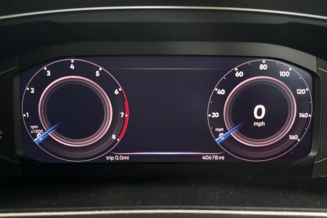 VOLKSWAGEN Tiguan Photo 15