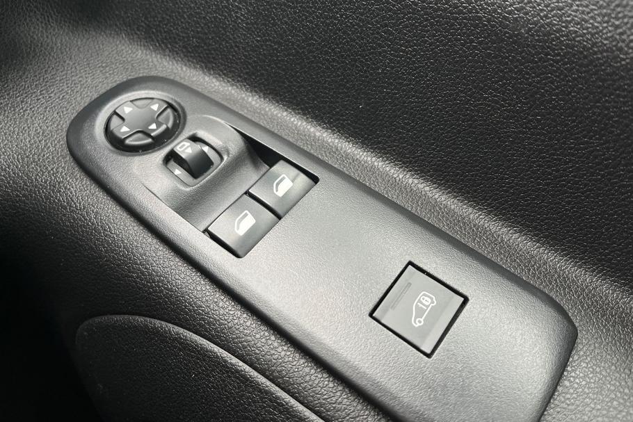 Used Toyota PROACE CITY CU72ZDE 26