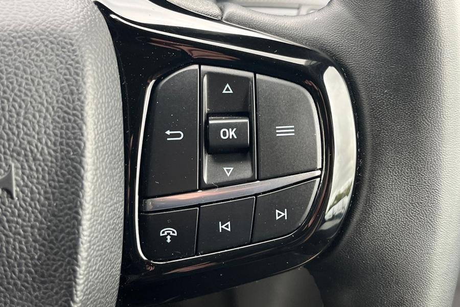 Ford TRANSIT CUSTOM Photo autoimg-4ae76e29f7aedc4ccbcc9adc9b4112cb85e4161b.jpg
