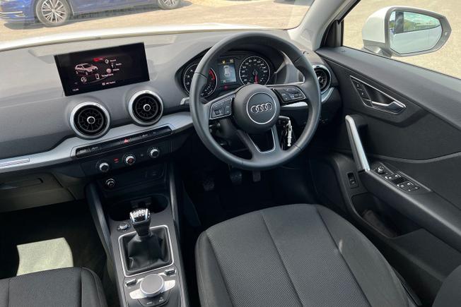 Audi Q2 Photo 38