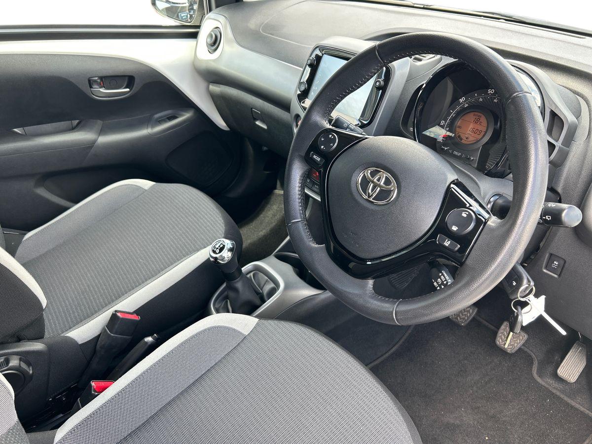 Toyota AYGO Photo 18