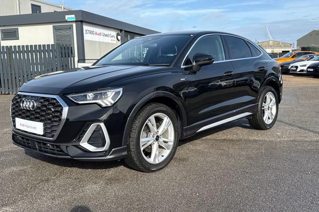 AUDI Q3 Photo 26