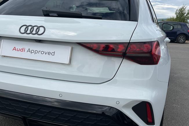 AUDI S3 Photo 18