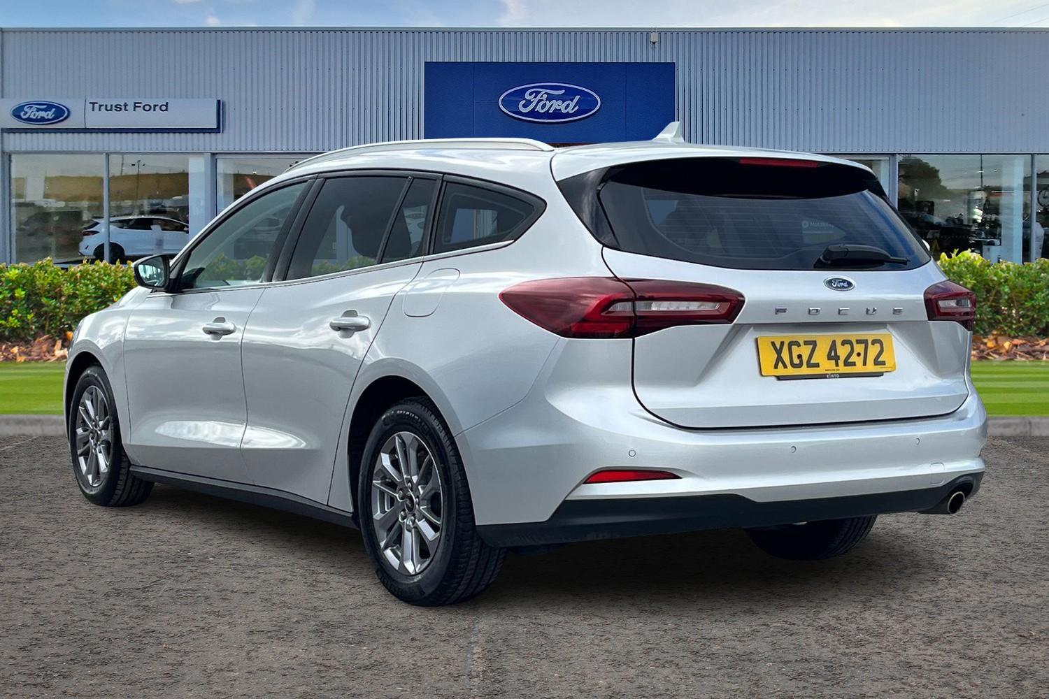 Ford FOCUS Photo 1