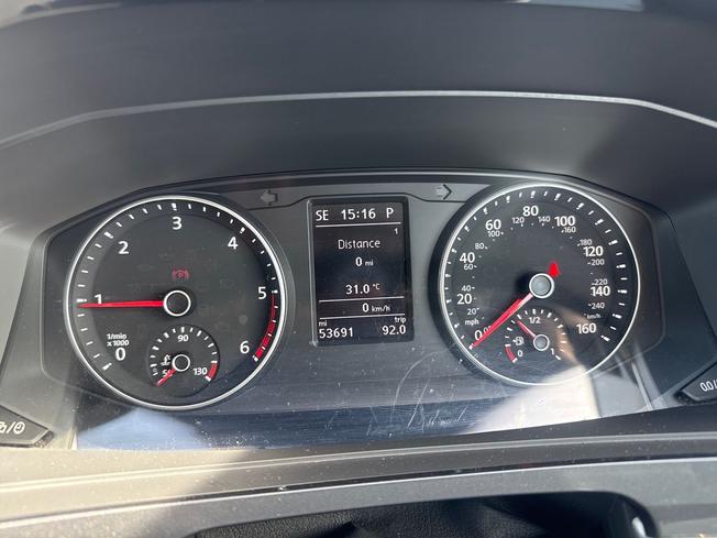 VOLKSWAGEN Transporter Photo 15