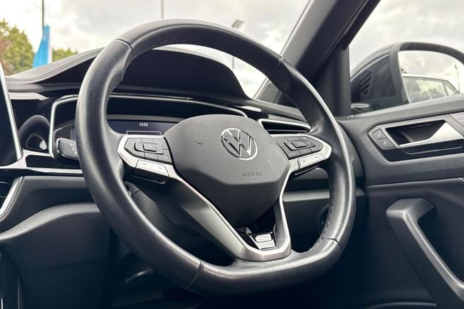 VOLKSWAGEN T-Roc Photo 26