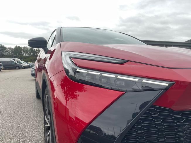 TOYOTA C-Hr Photo 19
