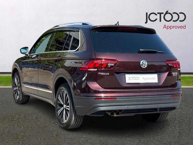 VOLKSWAGEN Tiguan Photo 3