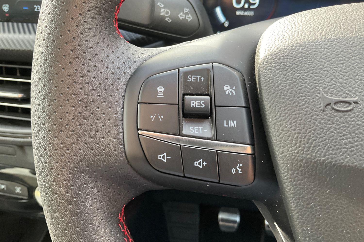 Ford KUGA Photo 35