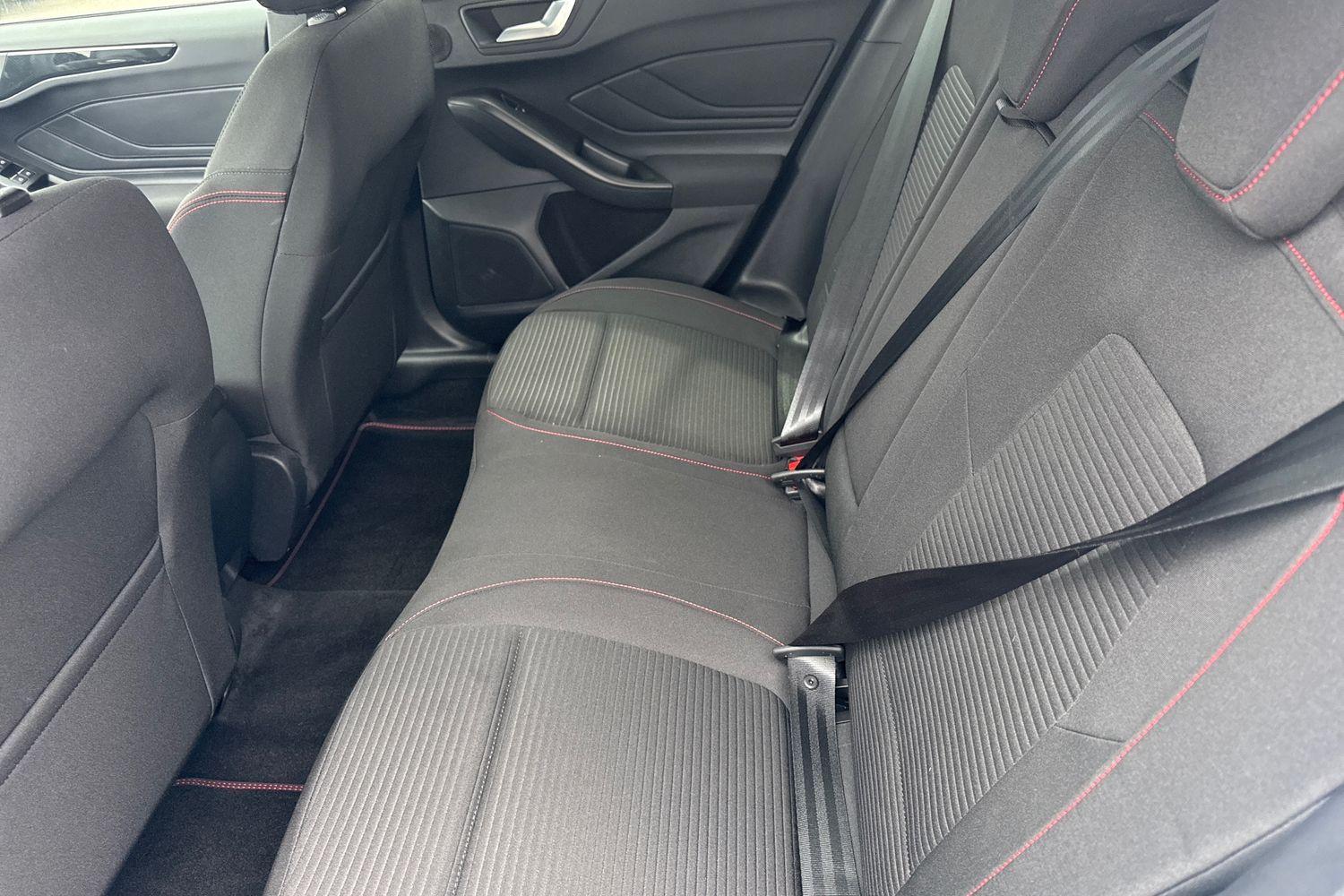 Ford FOCUS Photo 19