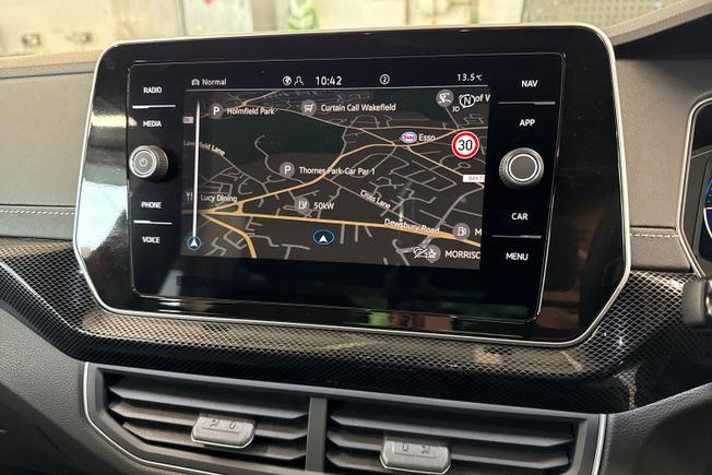 Volkswagen T-Cross Photo 14