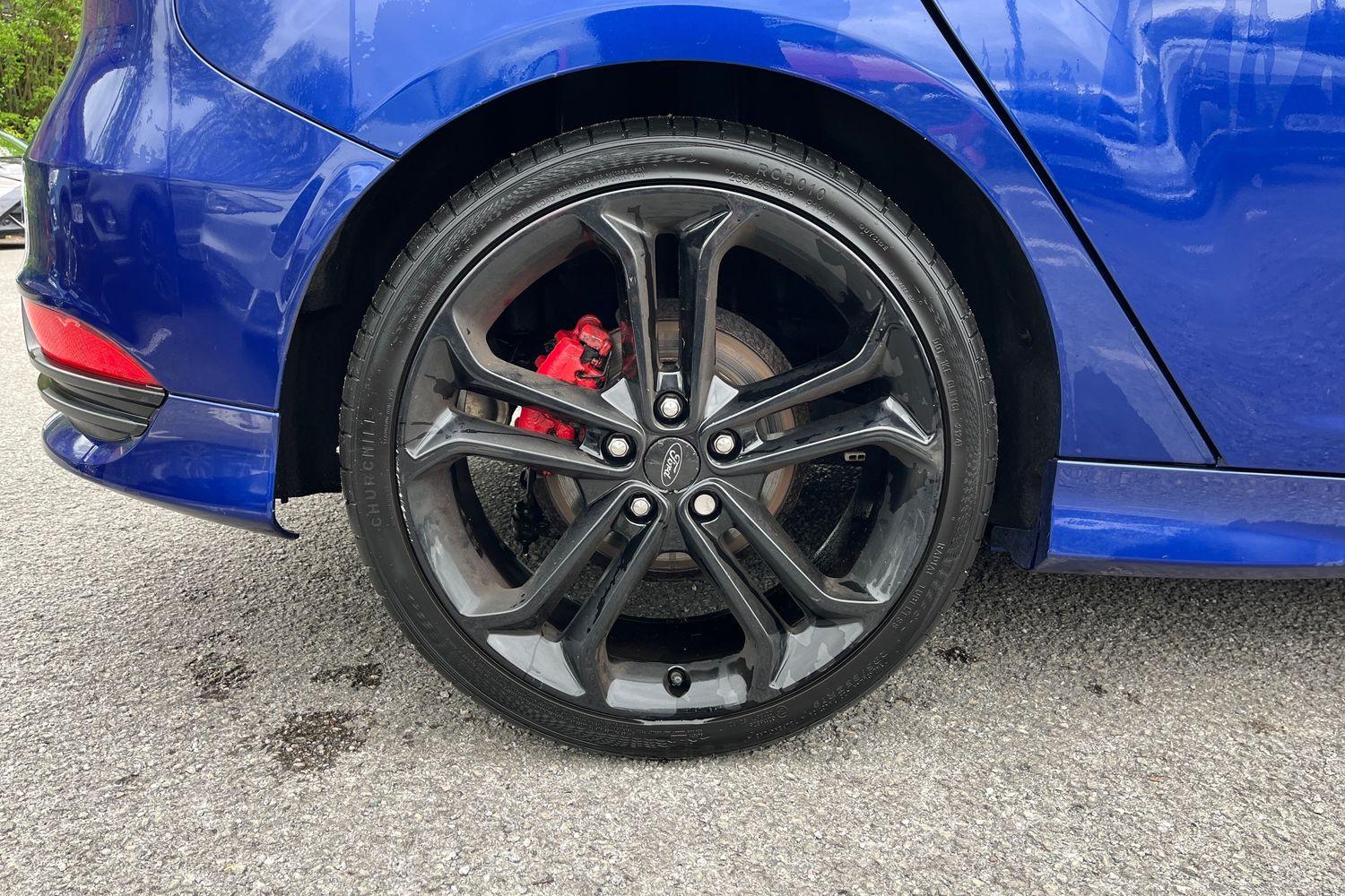 Ford Focus Photo 7