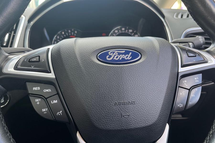 Ford Galaxy Photo autoimg-4af8b80bc0d58cf92f5de174aa26a49132e29a02.jpg