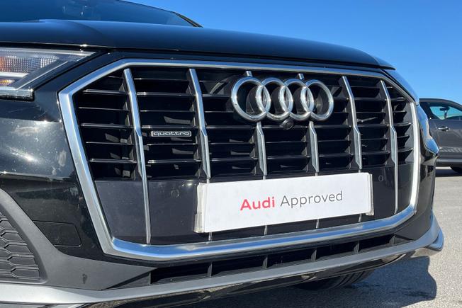AUDI Q7 Photo 24