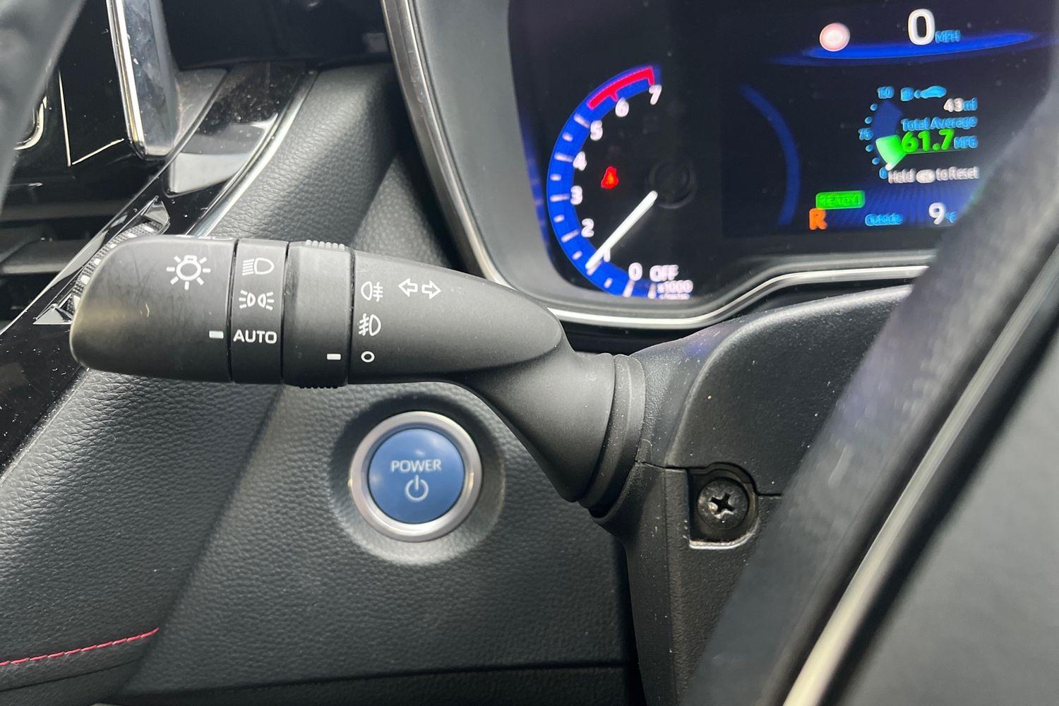 Toyota Corolla Photo 13