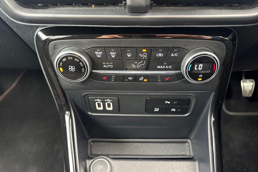 Ford ECOSPORT Photo autoimg-4b03da3533def38da62b8b6a3d9d02955c72508a.jpg