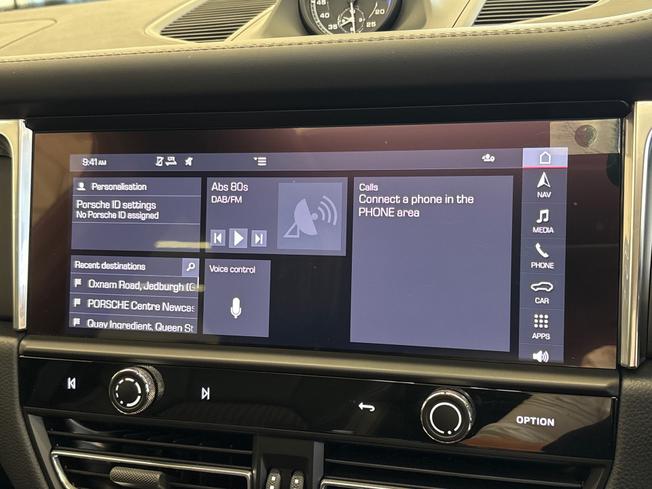 PORSCHE Macan Photo 31
