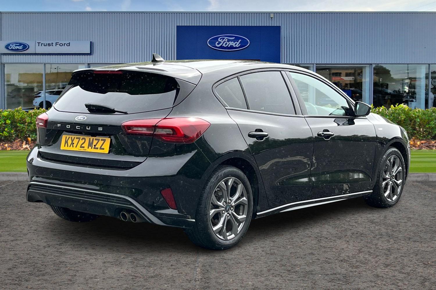 Ford Focus Photo 3