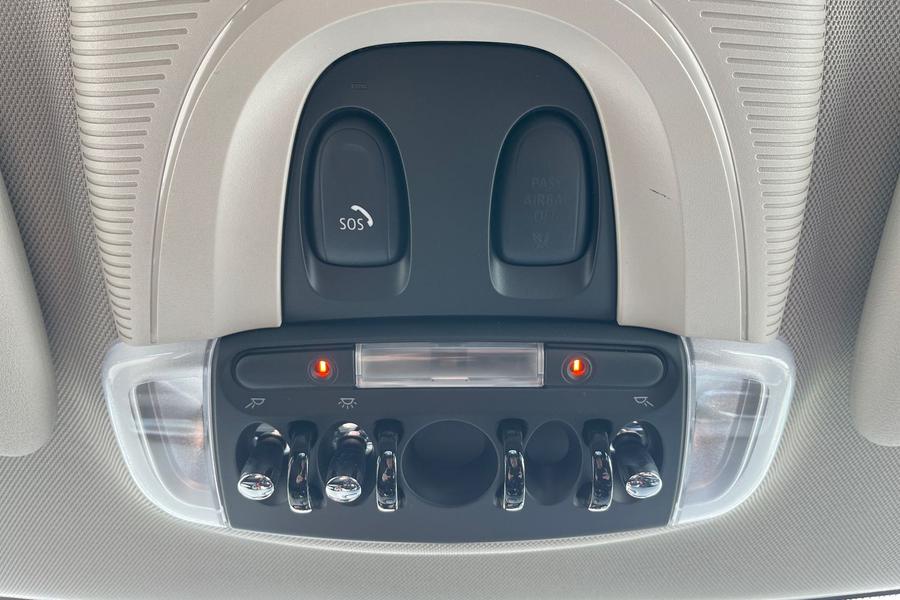 MINI Hatch Photo autoimg-4b07cbe839403e0a5525cc4a982cdcc7a7c97a33.jpg