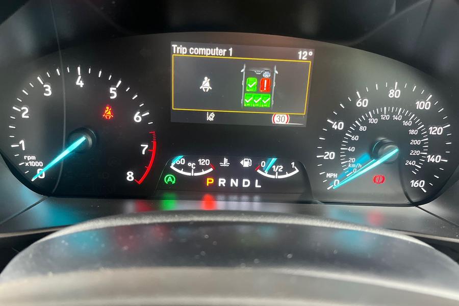 Ford FOCUS Photo autoimg-4b0a3590354c7960e74b468c3f021eb8a9ecd095.jpg