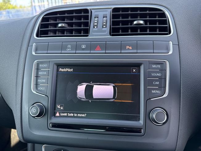 VOLKSWAGEN Polo Photo 36