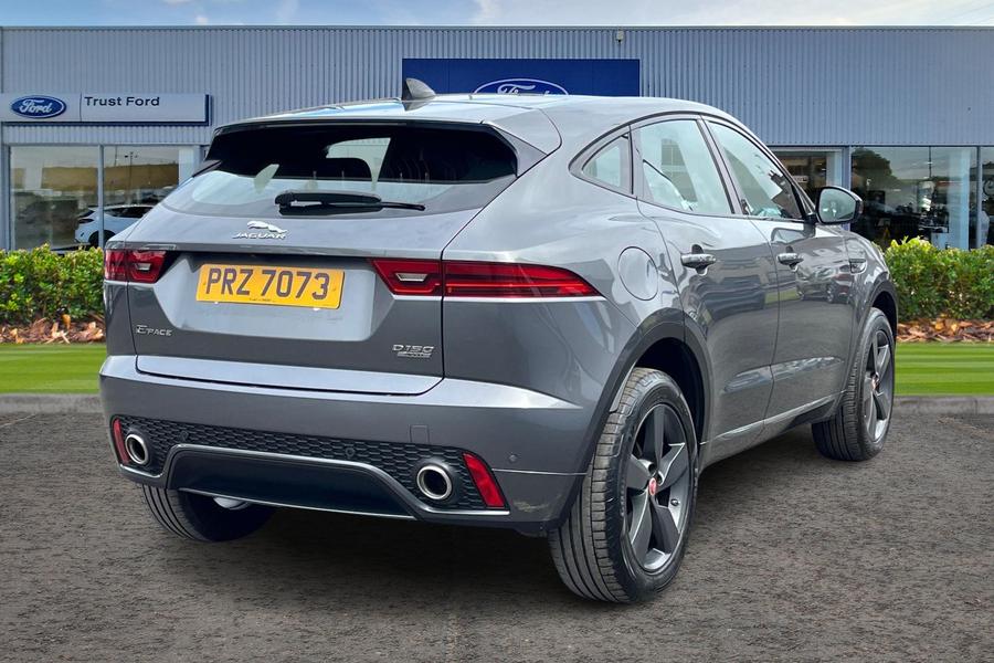 Jaguar E-PACE Photo autoimg-4b0f1f6ce1adef154addae22bf988189fc1f0510.jpg