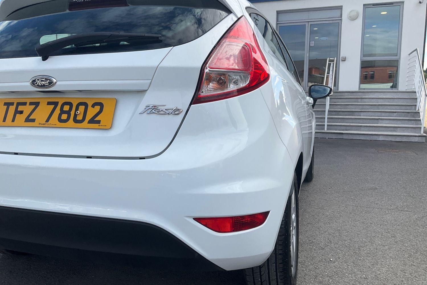 Ford FIESTA Photo 29