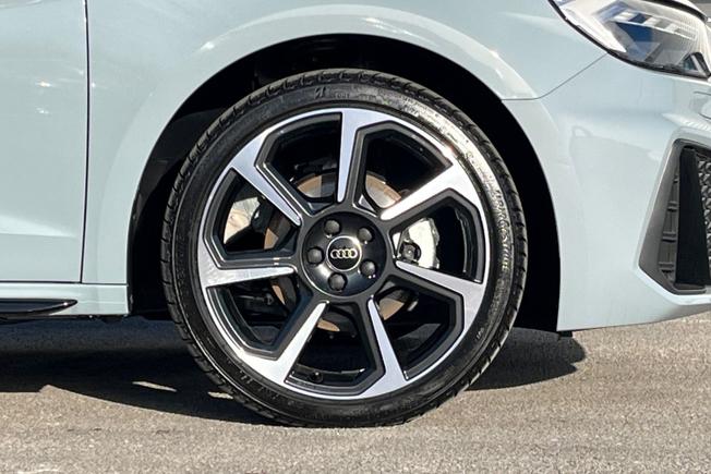Audi A1 Photo 5