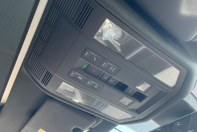 VOLKSWAGEN Touareg Photo 44