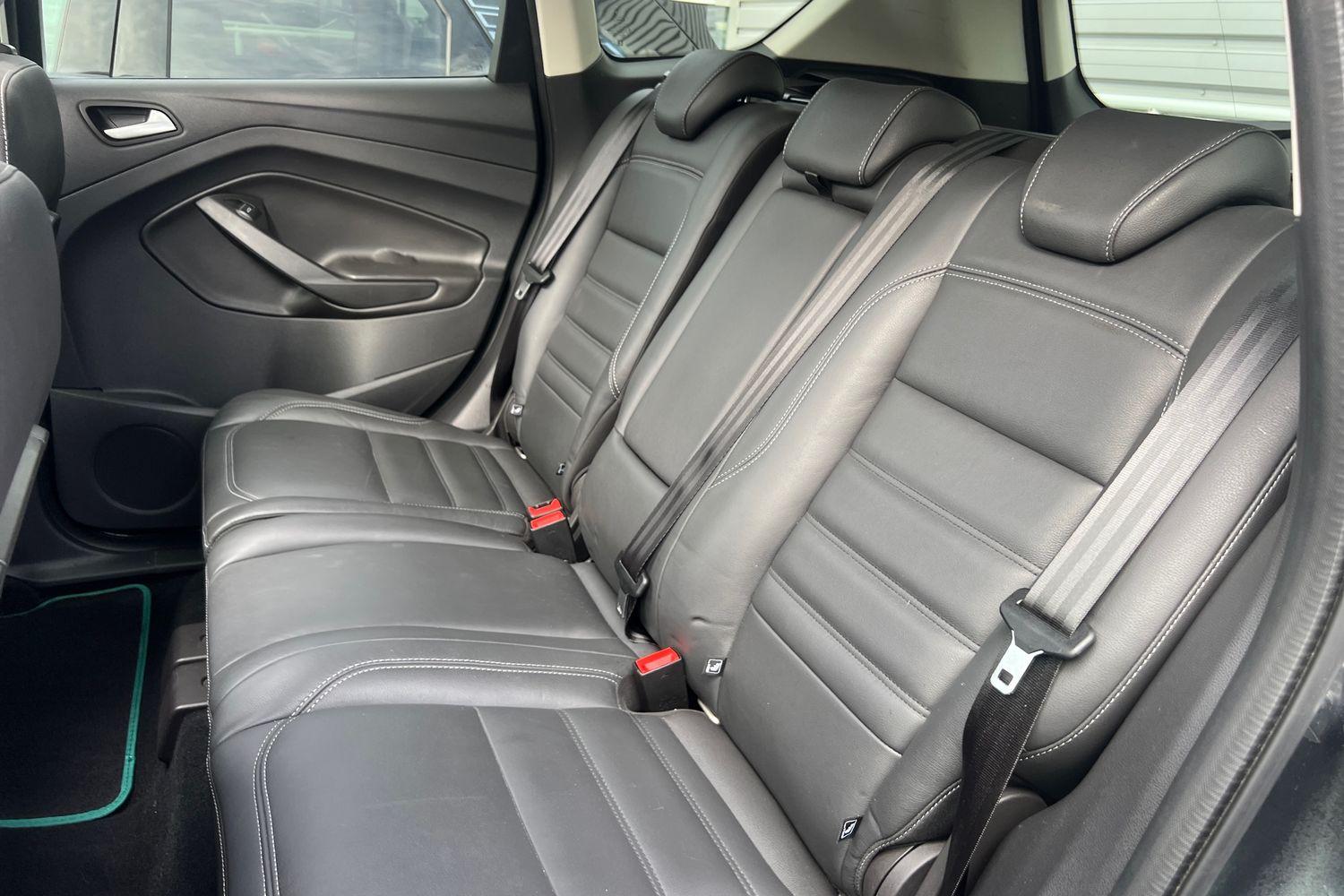 Ford KUGA Photo 19