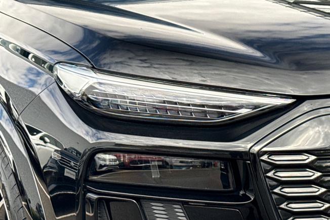 AUDI Q6 E-Tron Photo 19