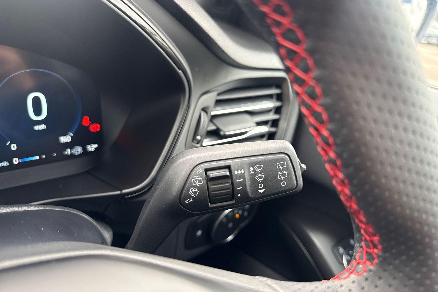 FORD FOCUS Photo 14