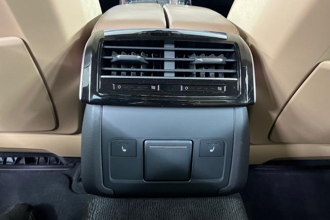 AUDI A8 Photo 32