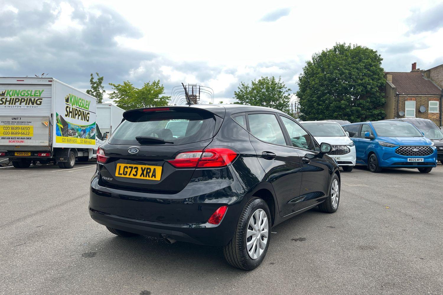 Ford FIESTA Photo 34