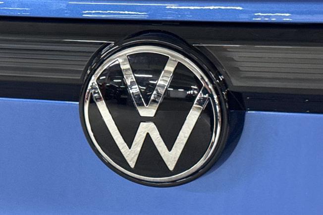 Volkswagen T-Roc Photo 34