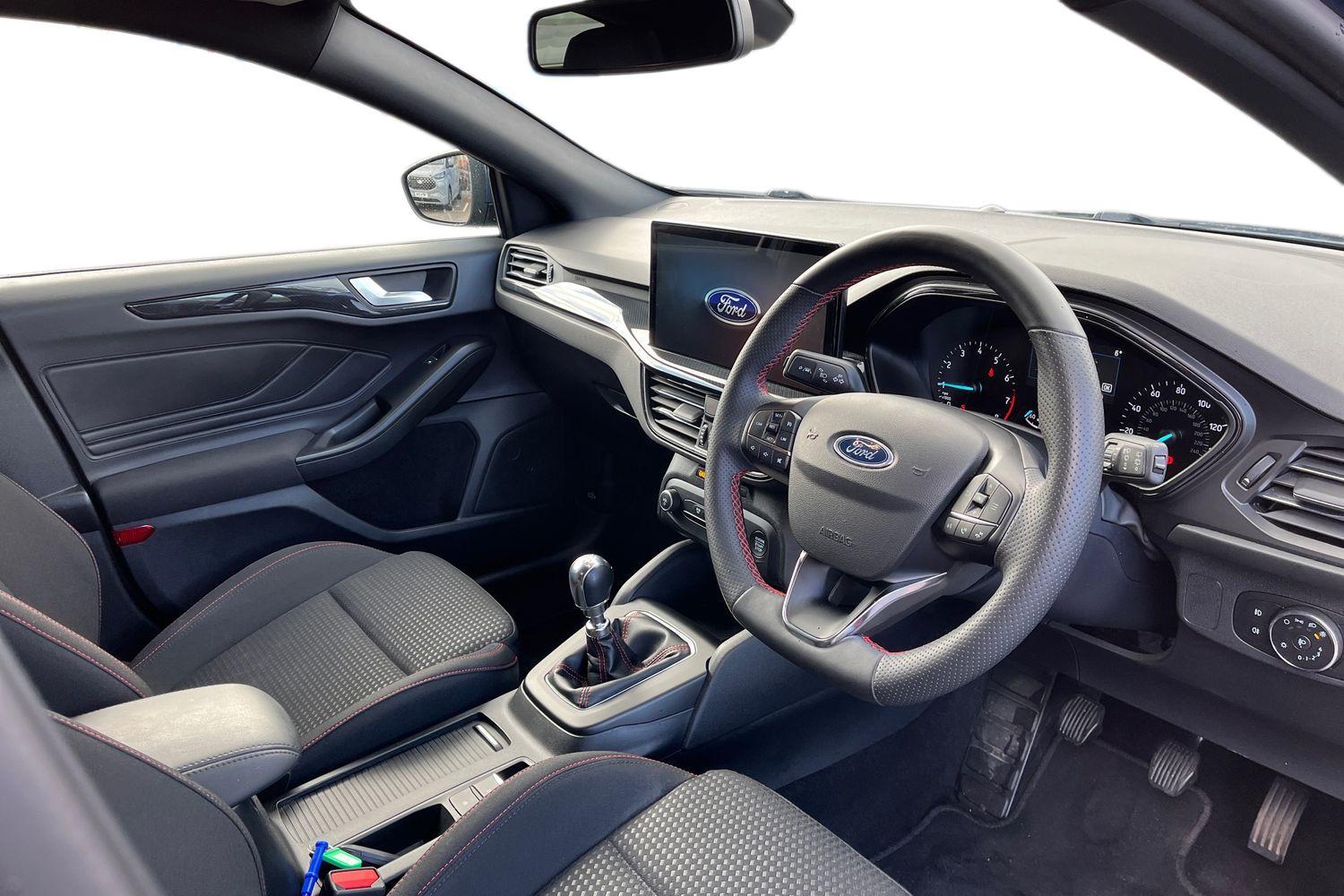 Ford FOCUS Photo 8