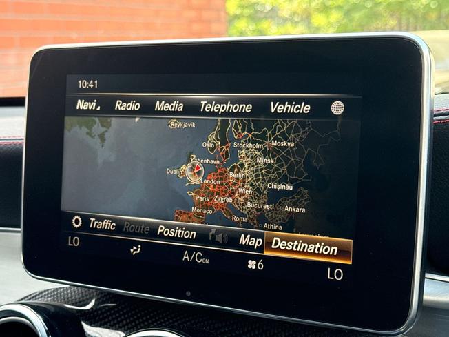 Mercedes-Benz GLC Photo 14