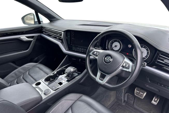 VOLKSWAGEN Touareg Photo 6