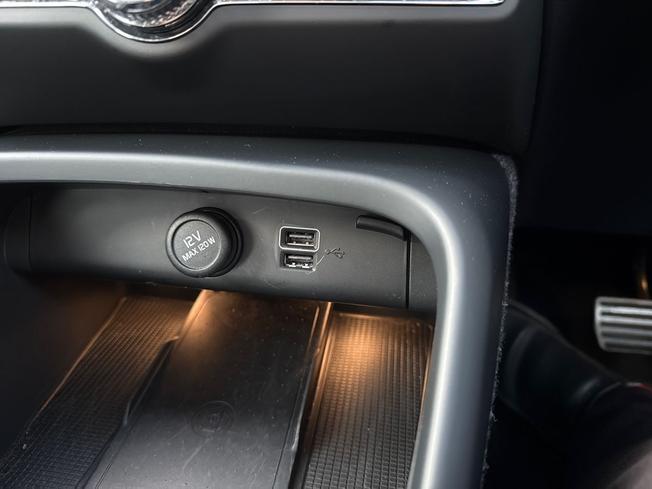 VOLVO Xc40 Photo 50