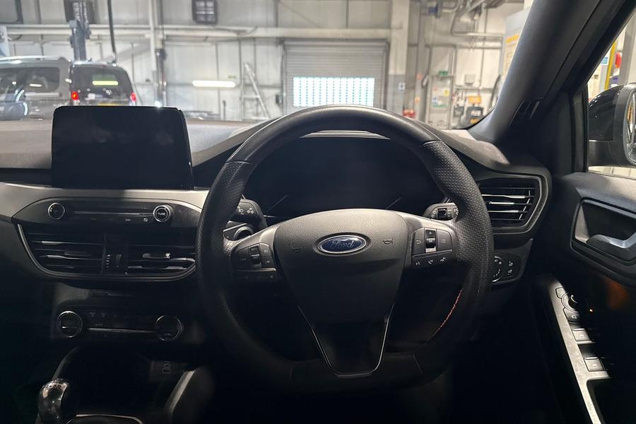 Ford FOCUS Photo autoimg-4b2e836c75af68b29978414dad81e17249f79ea4.jpg