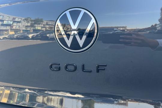 Volkswagen Golf Photo autoimg-4b3212c08373886669bd0f9783a86ab90f95444e.jpg