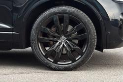 VOLKSWAGEN Touareg Photo 5