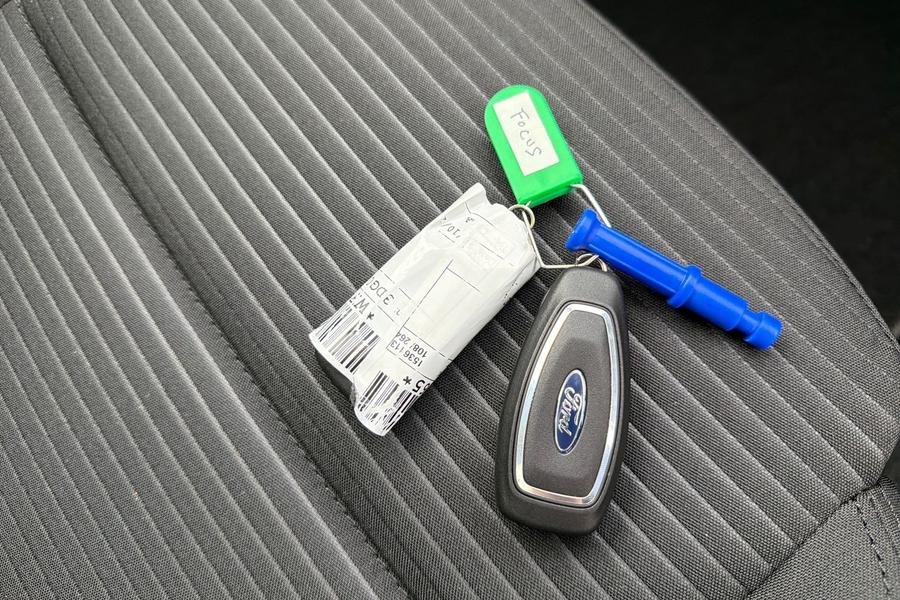 Ford Focus Photo autoimg-4b35db26bd262c59d9941429d62bd5720d0db105.jpg