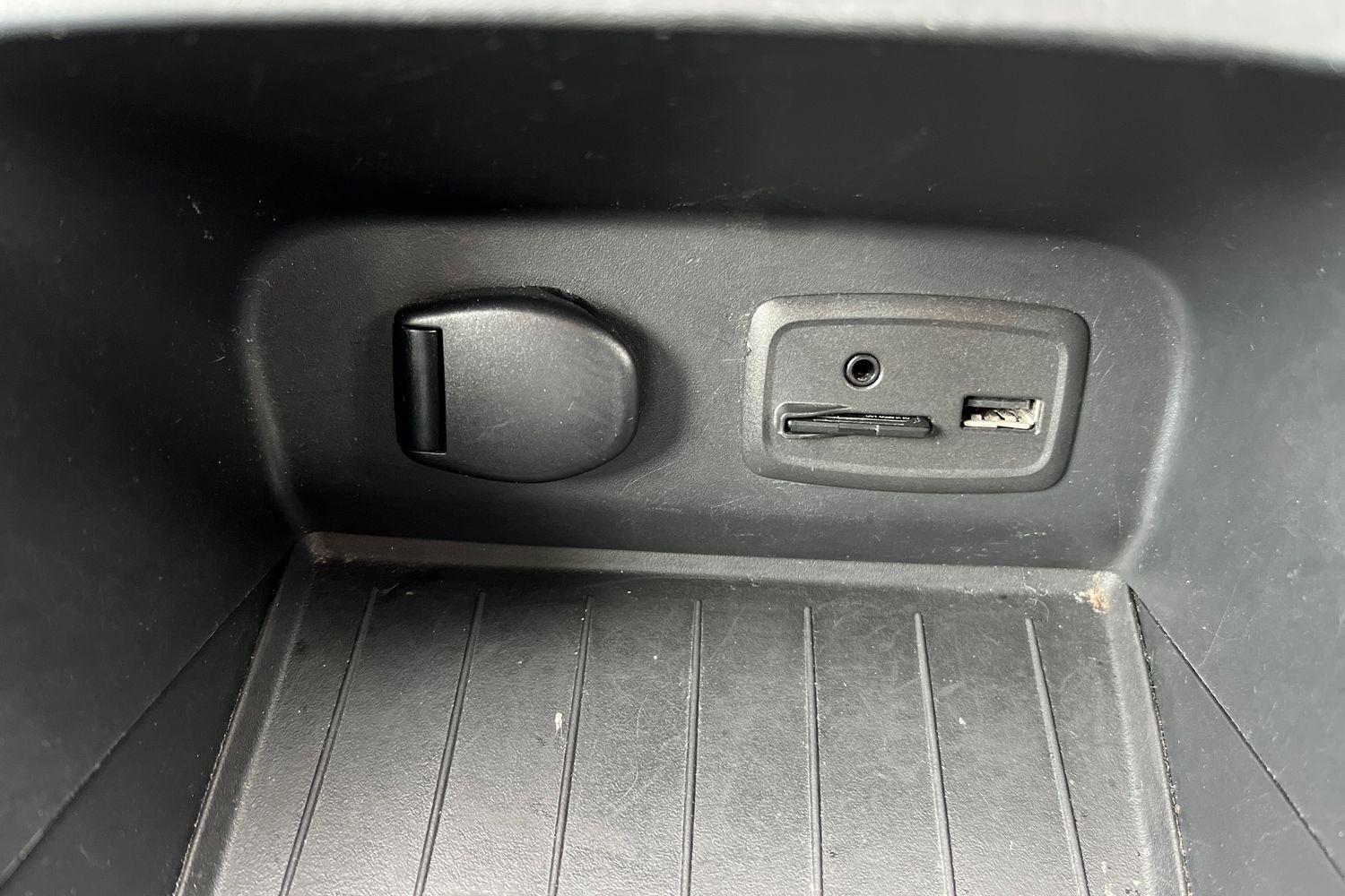 Renault CAPTUR Photo 28