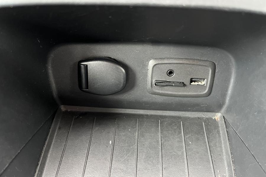 Renault CAPTUR Photo autoimg-4b40a9b532393f02c28d37bbd113b8cd16298826.jpg