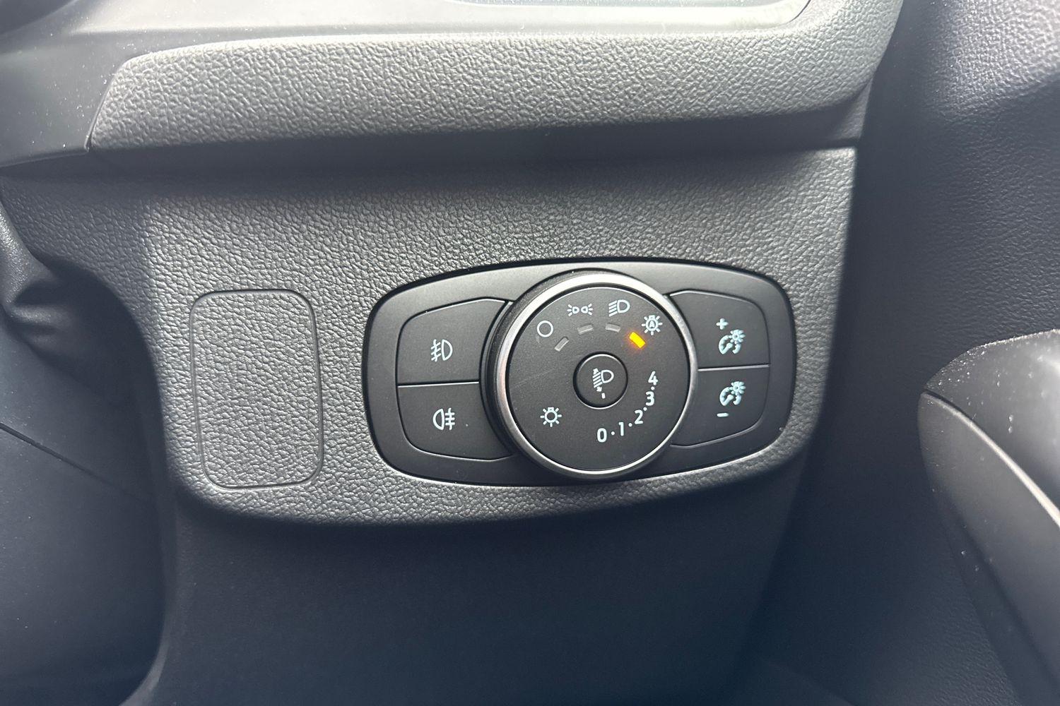 Ford FOCUS Photo 31